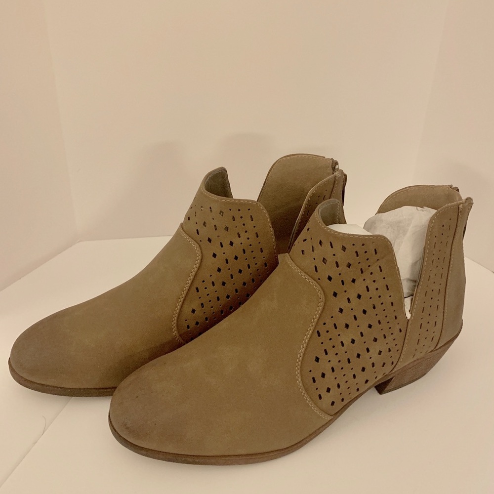 NEW Mata Booties- comfy and cute!